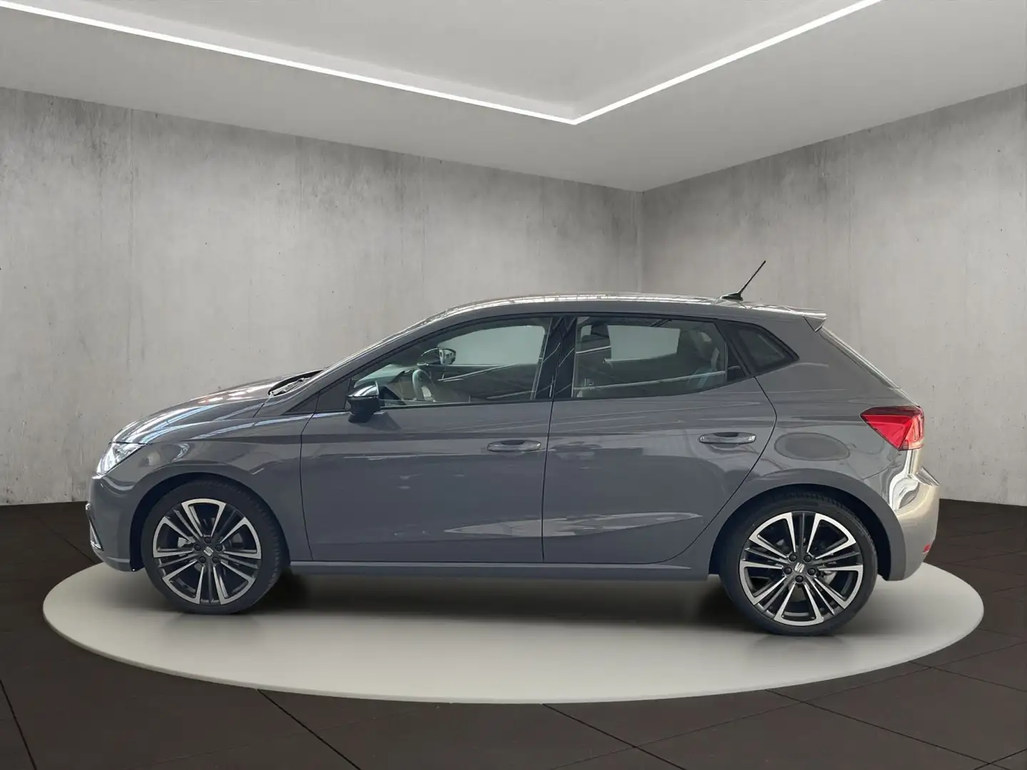 SEAT Ibiza FR Grau - 2