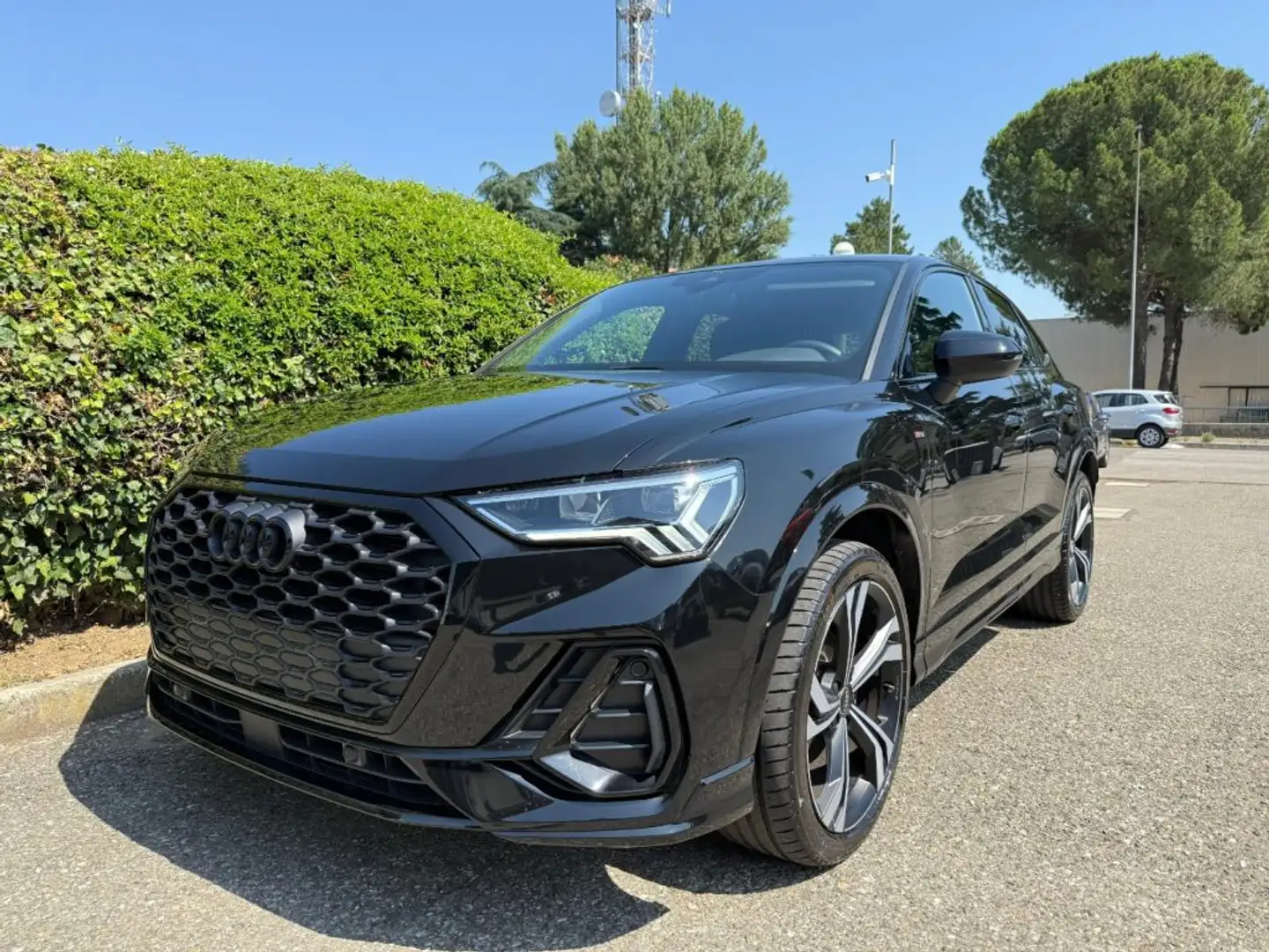 Audi Q3 SPB 35 TDI S tronic S line Black Line NAVI - PELLE Zwart - 2