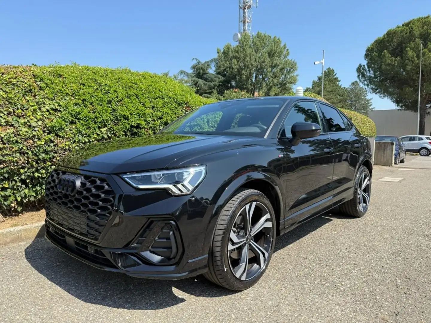 Audi Q3 SPB 35 TDI S tronic S line Black Line NAVI - PELLE Zwart - 1