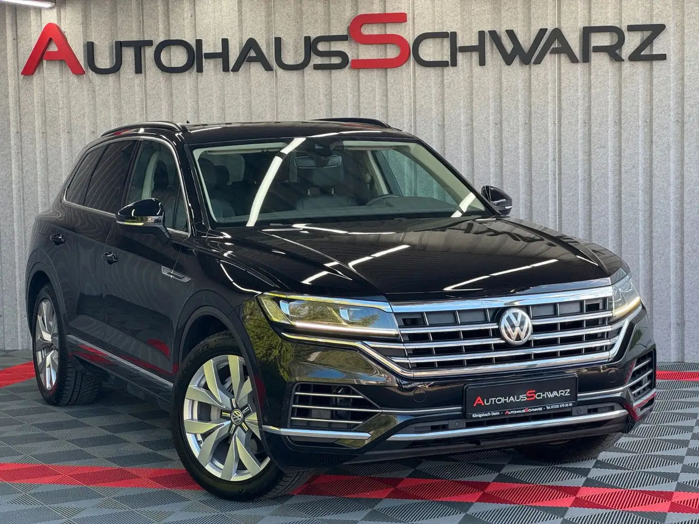 Volkswagen Touareg Atmosphere 4Motion Kamera ACC AHK Leder Zwart - 1