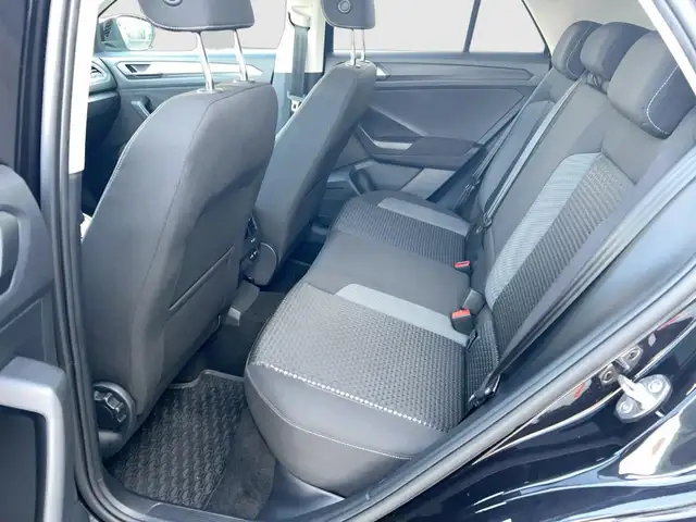 Volkswagen T-Roc view 12