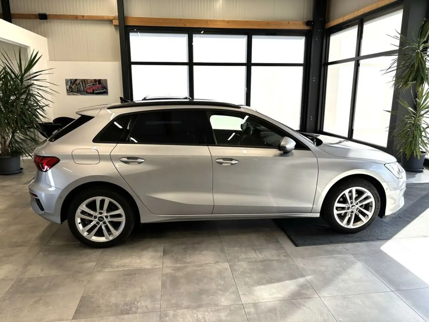 Audi A3 Sportback 30 TDI advanced *LED*PDC*NAV*ACC* Silber - 2