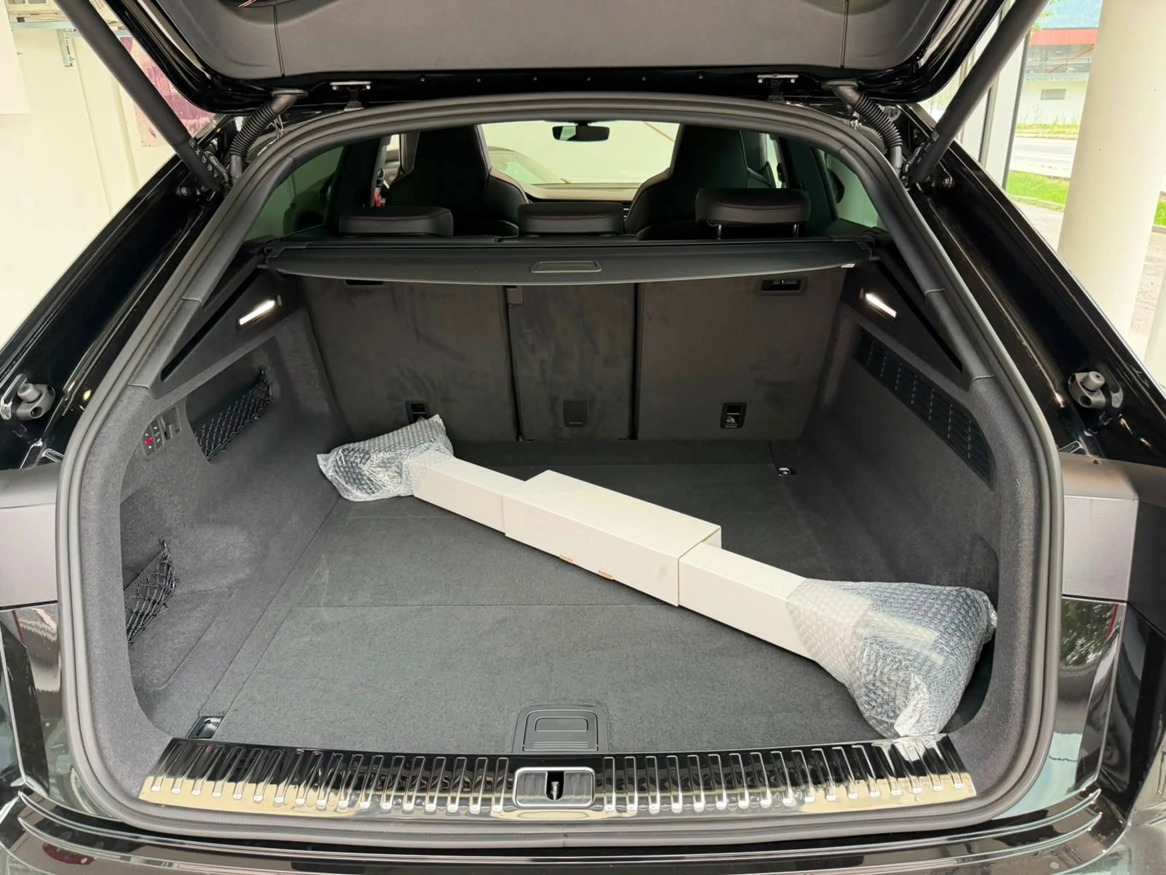 Audi Q8 AUDI Q8 TDI SLINE Facelift/sw/B&O/AHK/Carbon/HUD — photo 10