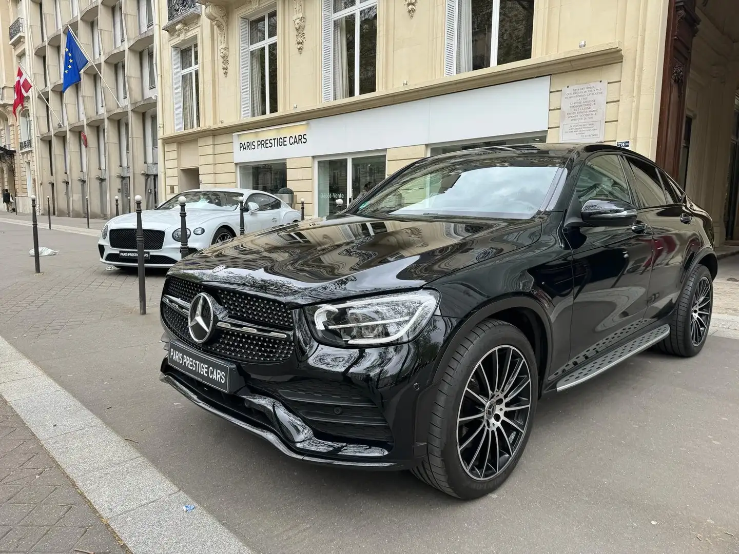 Mercedes-Benz GLC 300 Classe   d 9G-Tronic 4Matic AMG Line Zwart - 1