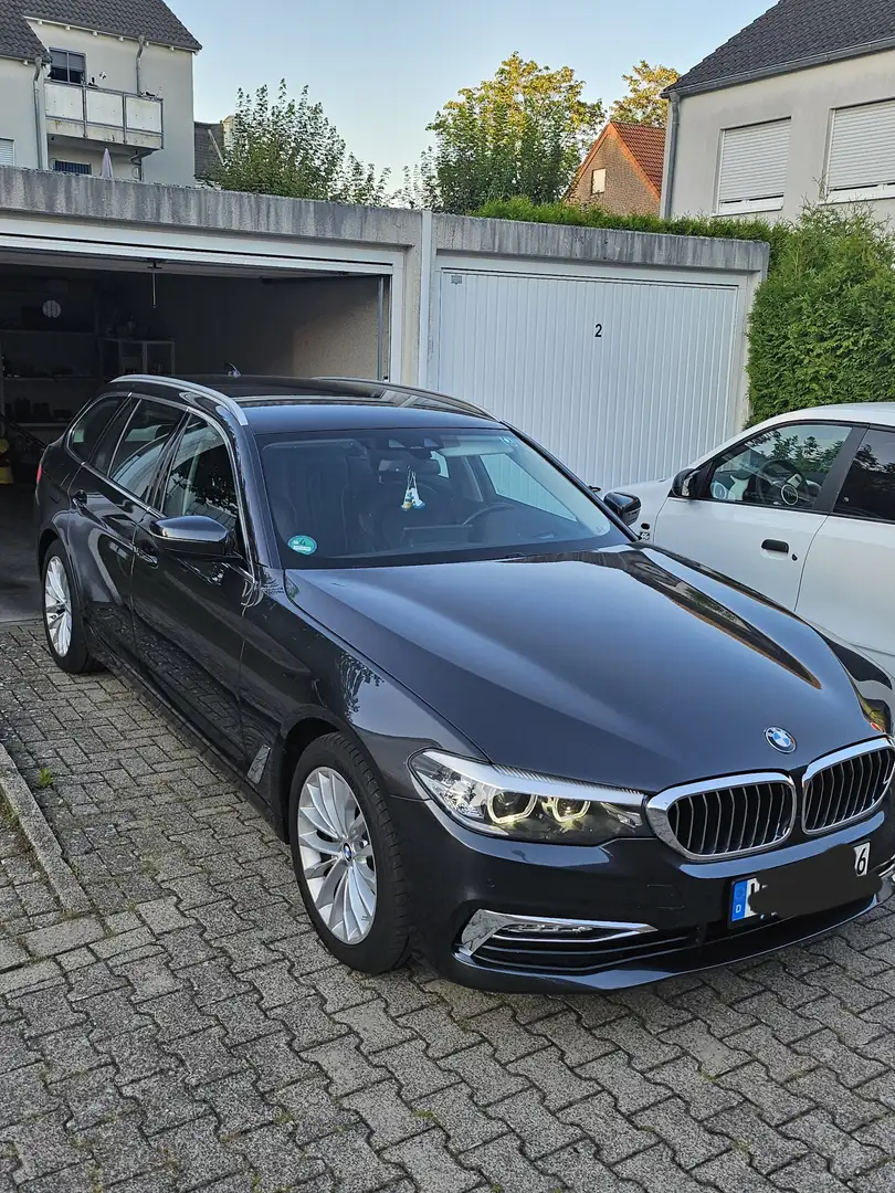 BMW 520 520d Touring Aut. Luxury Line Braun - 1