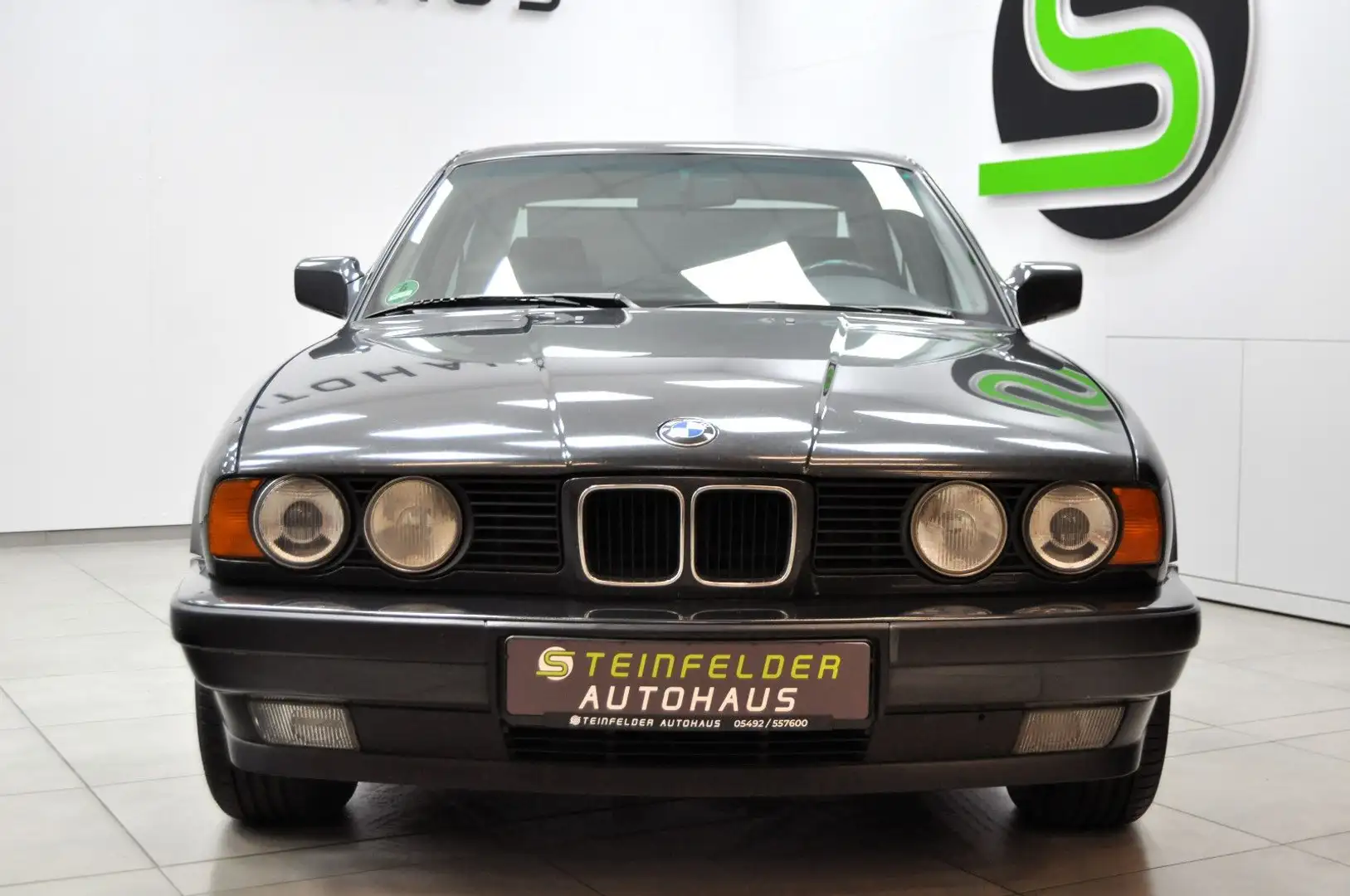 BMW 530 i / KLIMA / H-KENNZEICHEN / SCHECKHEFT BMW Schwarz - 2