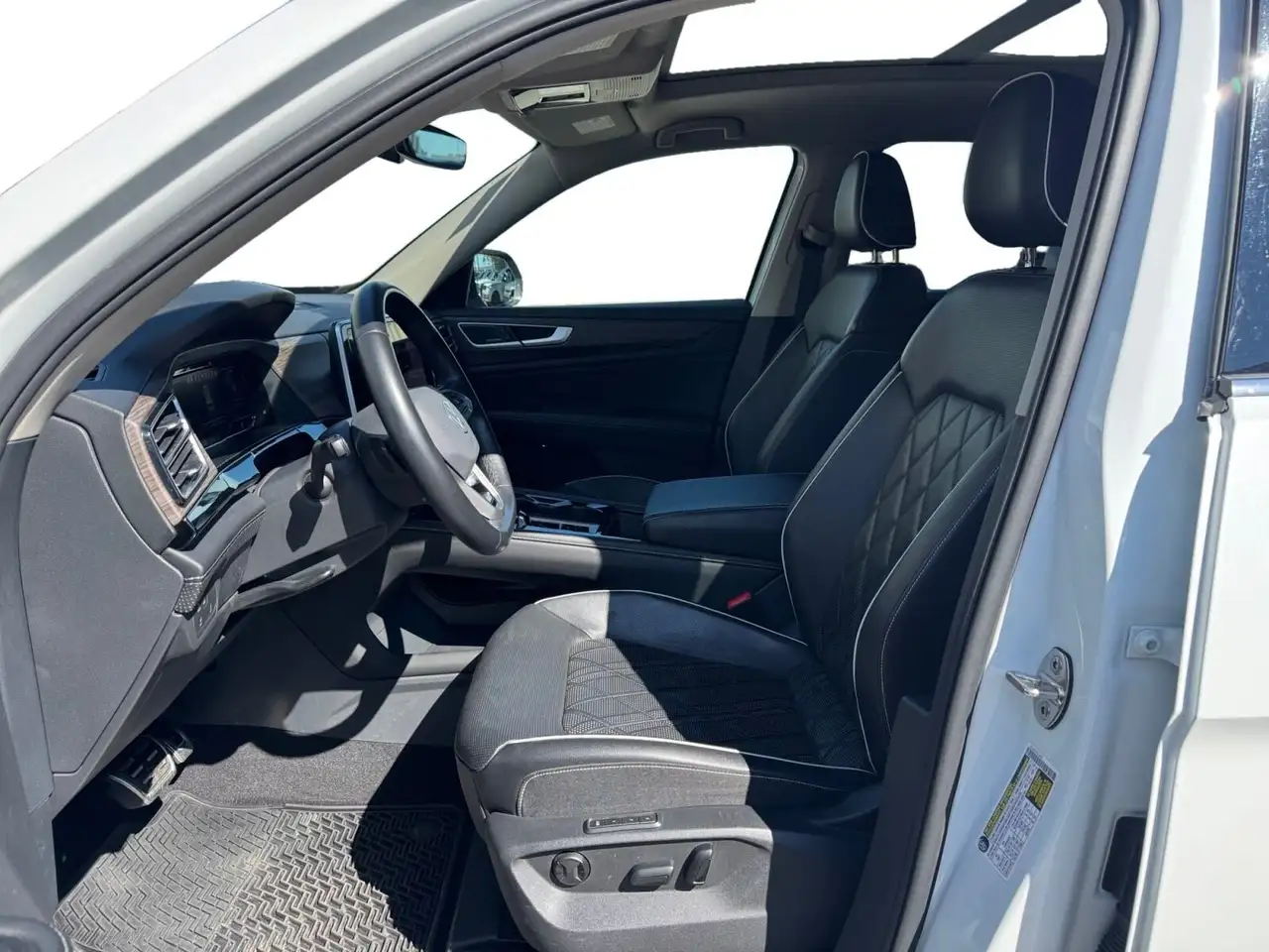 Volkswagen Atlas снимка Volkswagen Atlas
