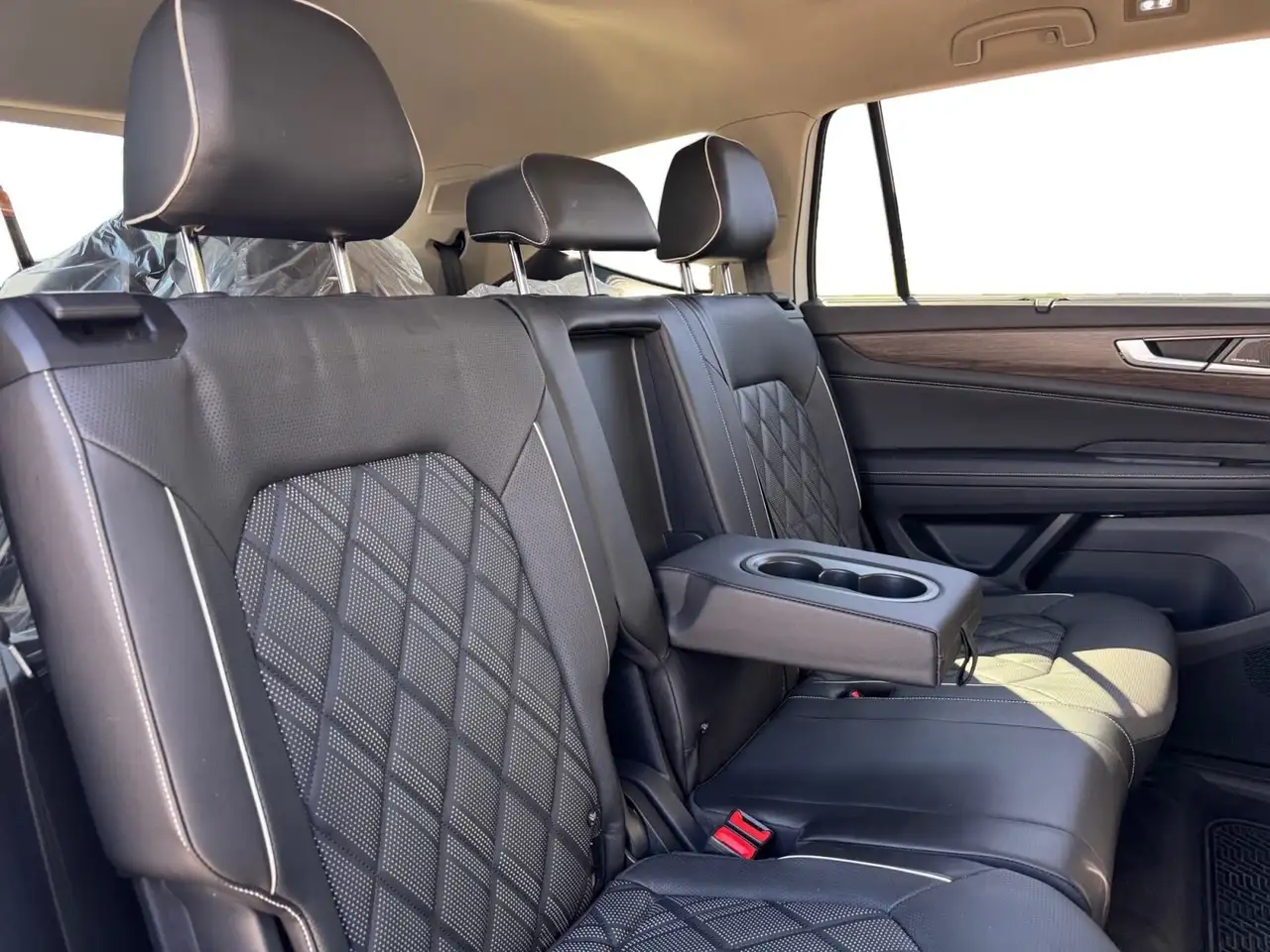 Volkswagen Atlas снимка Volkswagen Atlas