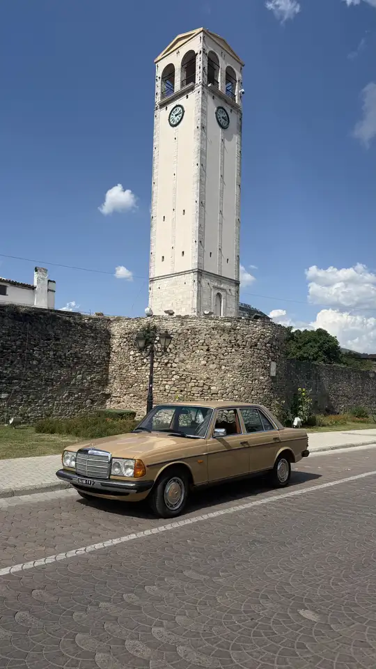 Mercedes-Benz 200, foto 10