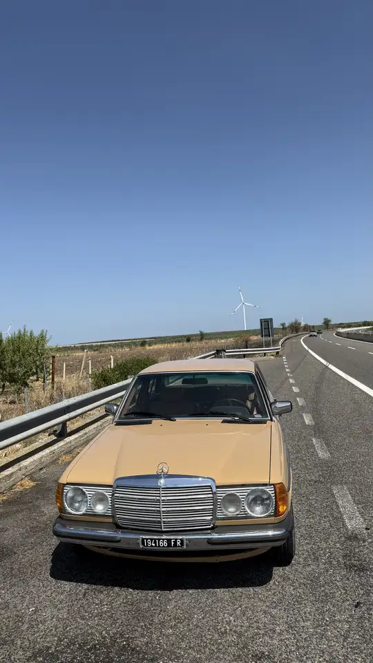 Mercedes-Benz 200, foto 4