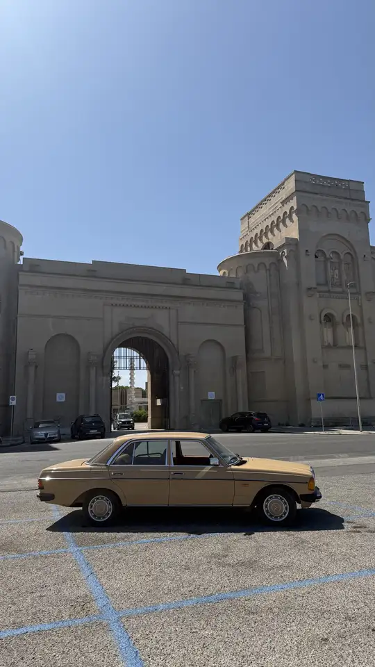 Mercedes-Benz 200, foto 5