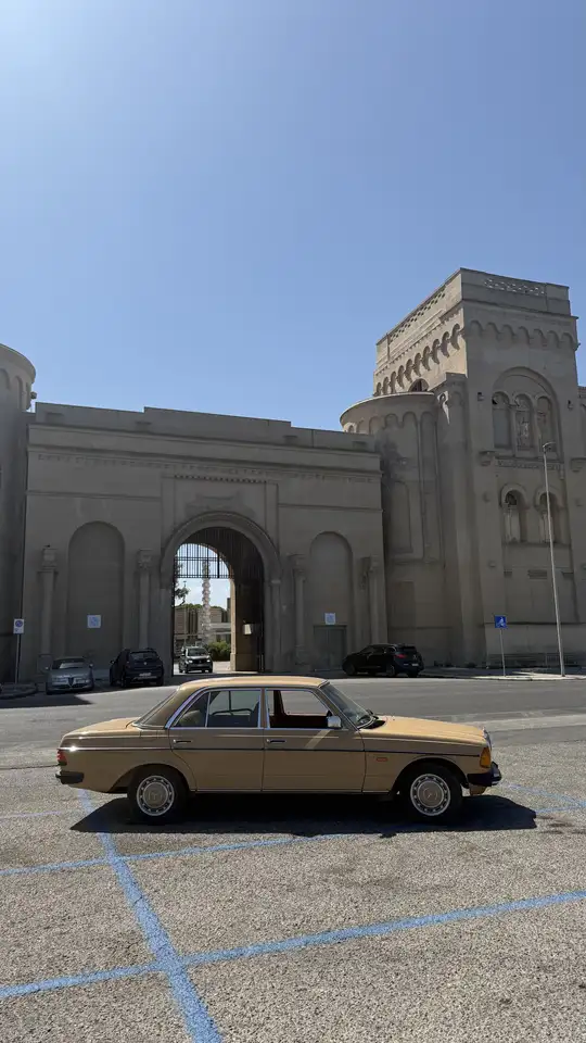 Mercedes-Benz 200, foto 6