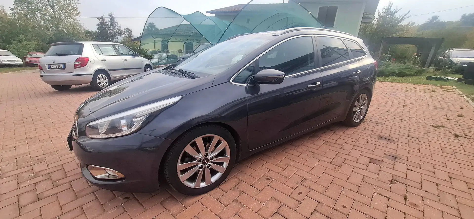 Kia Ceed / cee'd 1.6 crdi platinum Grau - 1