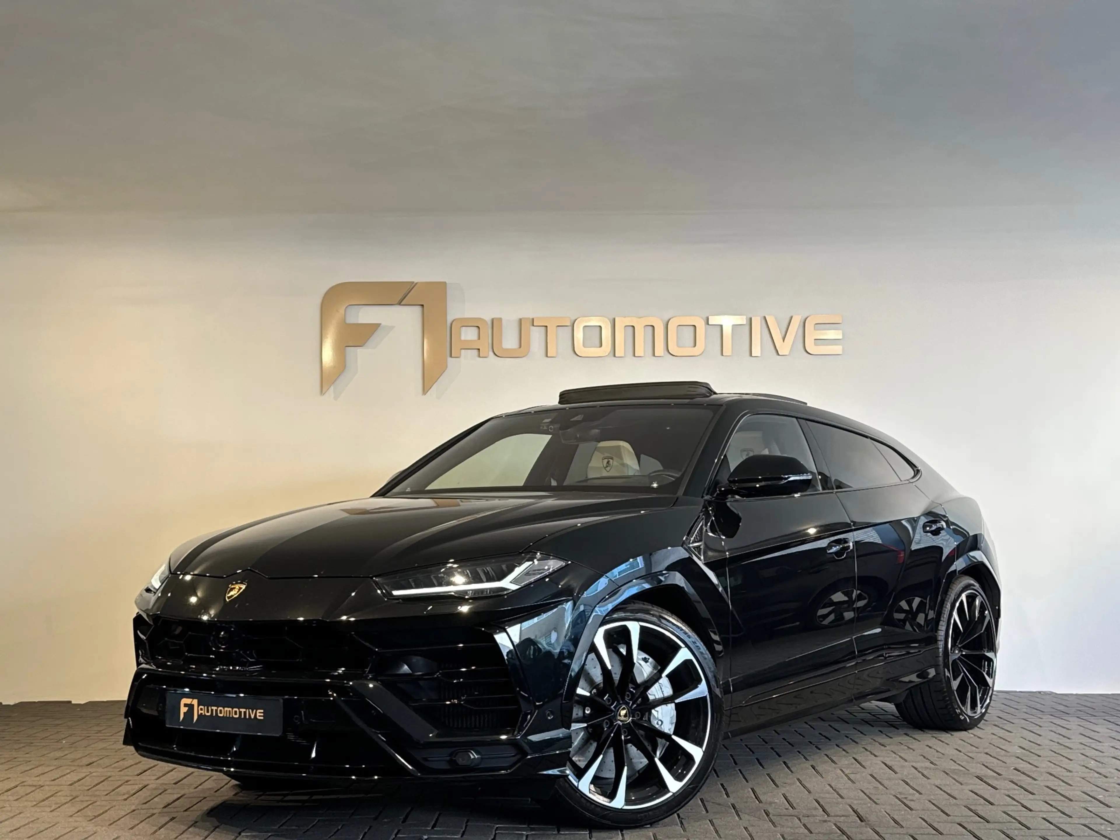 Lamborghini Urus 4.0 V8 Pano|HuD|B&O 3D|Massage|ADAS|Inc BTW