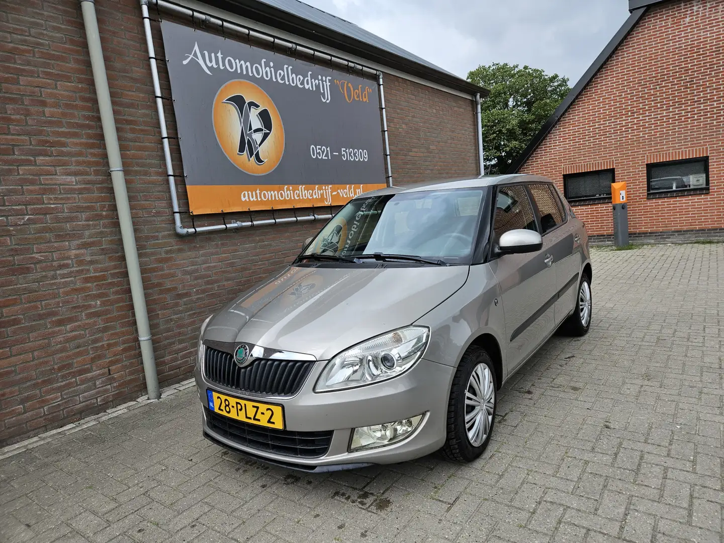 Skoda Fabia 1.2 TSI Ambition Beige - 1