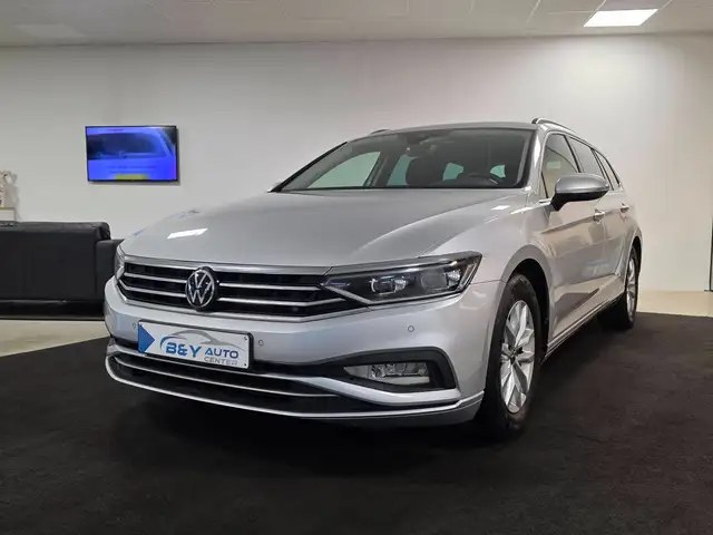 Volkswagen Passat Variant 2.0 TDI DSG Automaat Distronic
