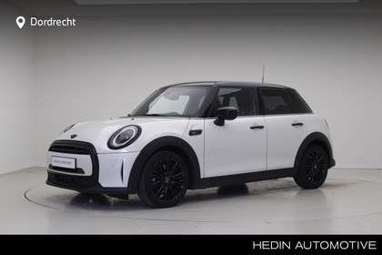 MINI Cooper 5-deurs Camden Edition | Premium Plus | Panoramada