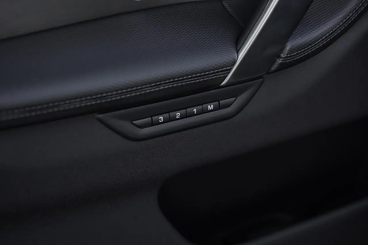 Land Rover Discovery Sport 2026 — фото 15