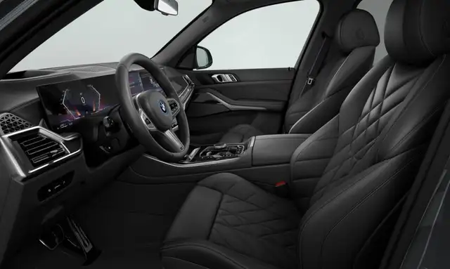 BMW X5 view 4
