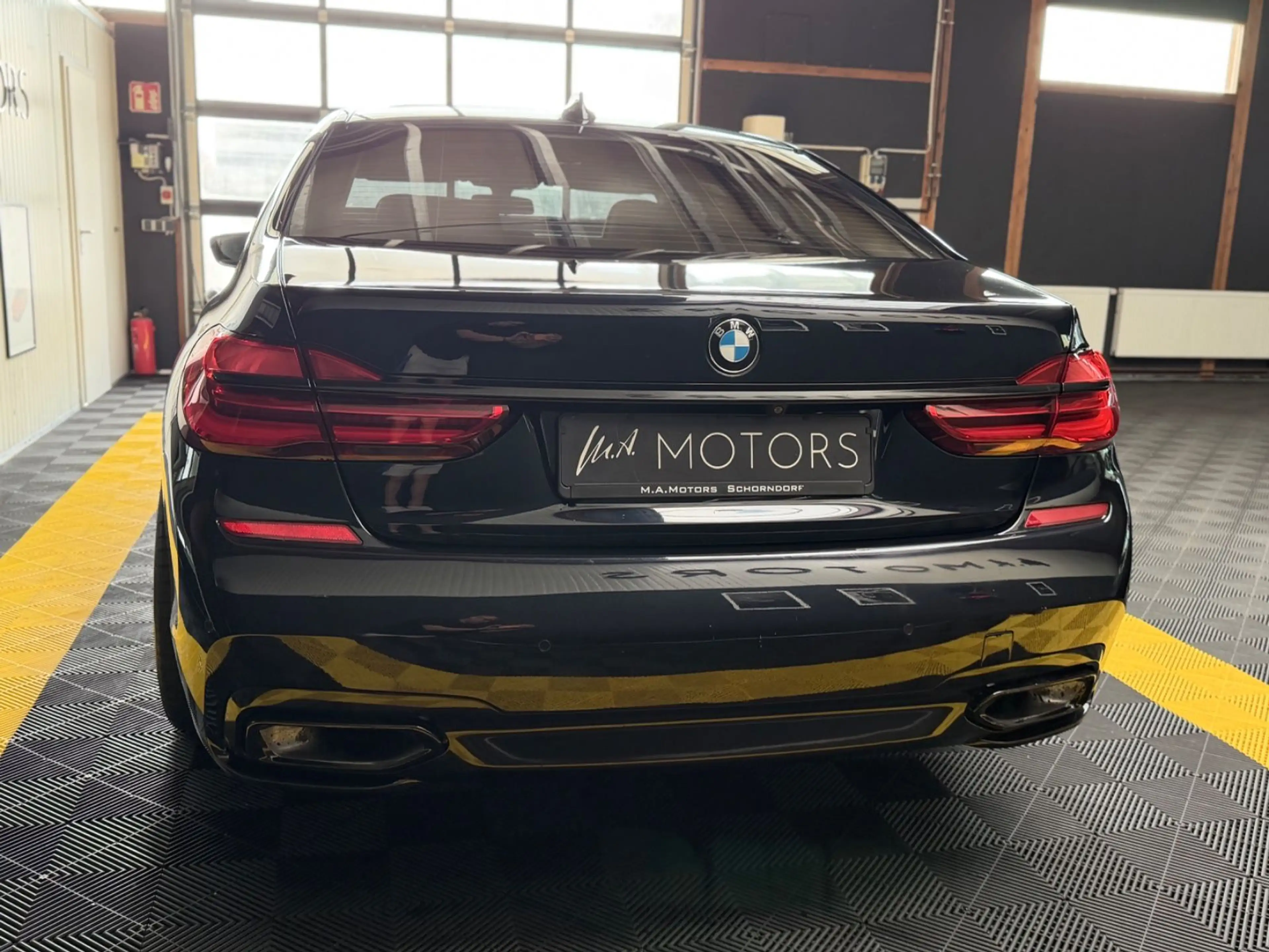 BMW 750 d xDrive/M PAKET/GSD/LASER/H+K/FERN.PARKEN — photo 11