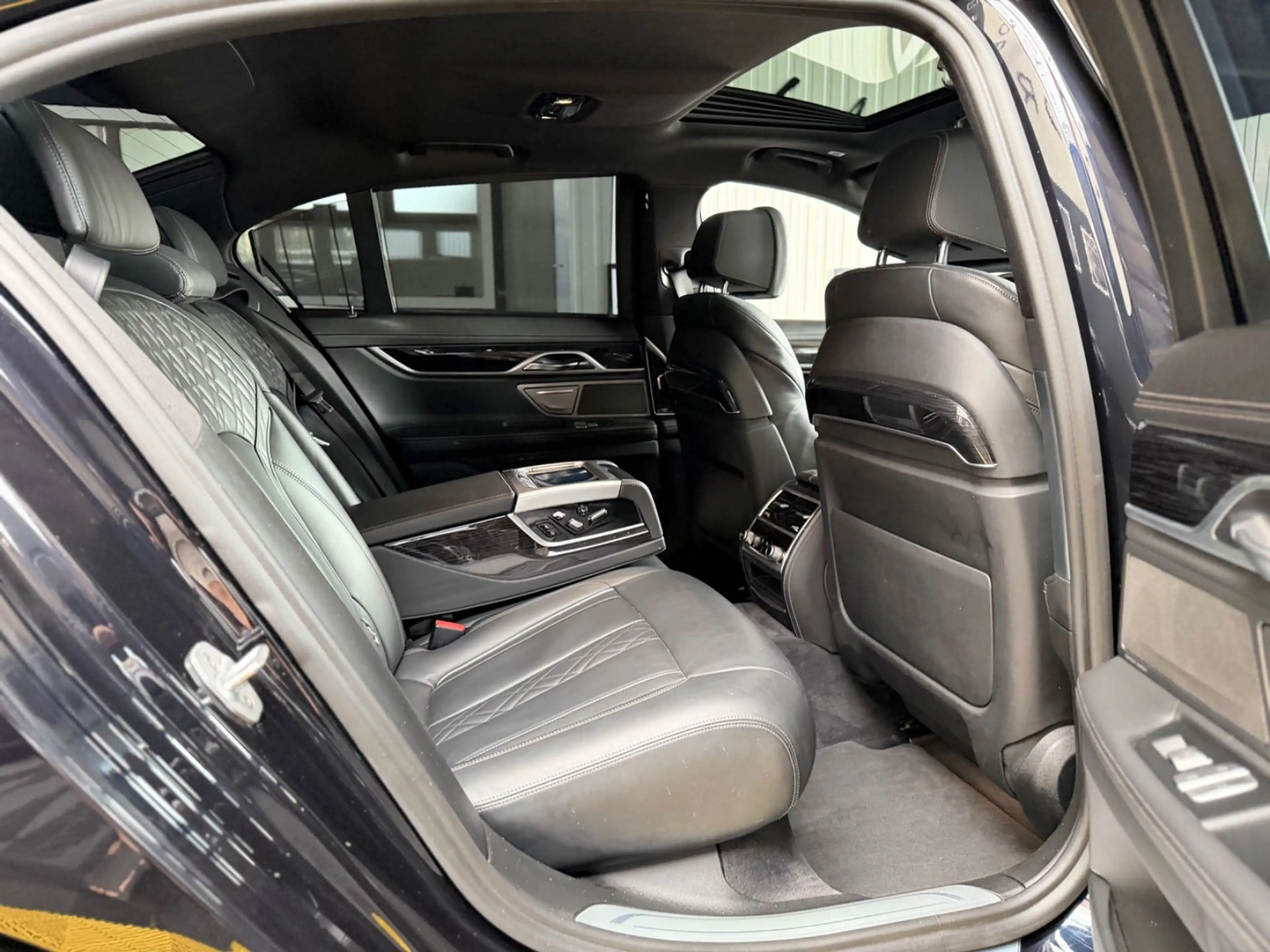 BMW 750 d xDrive/M PAKET/GSD/LASER/H+K/FERN.PARKEN — photo 13