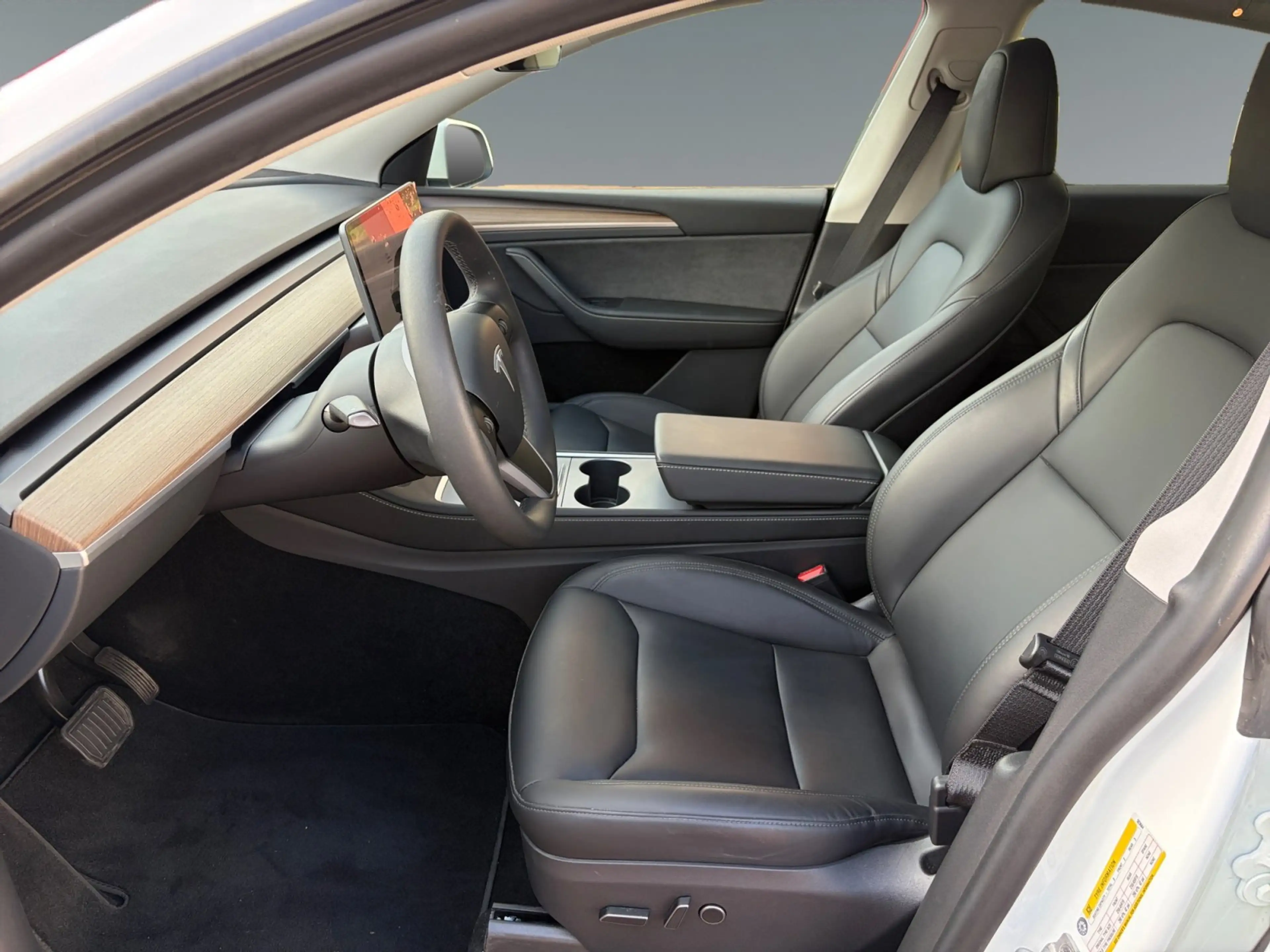 Tesla Model Y RWD Long Range Kamera+SitzHZ+Klima+Pano — photo 9
