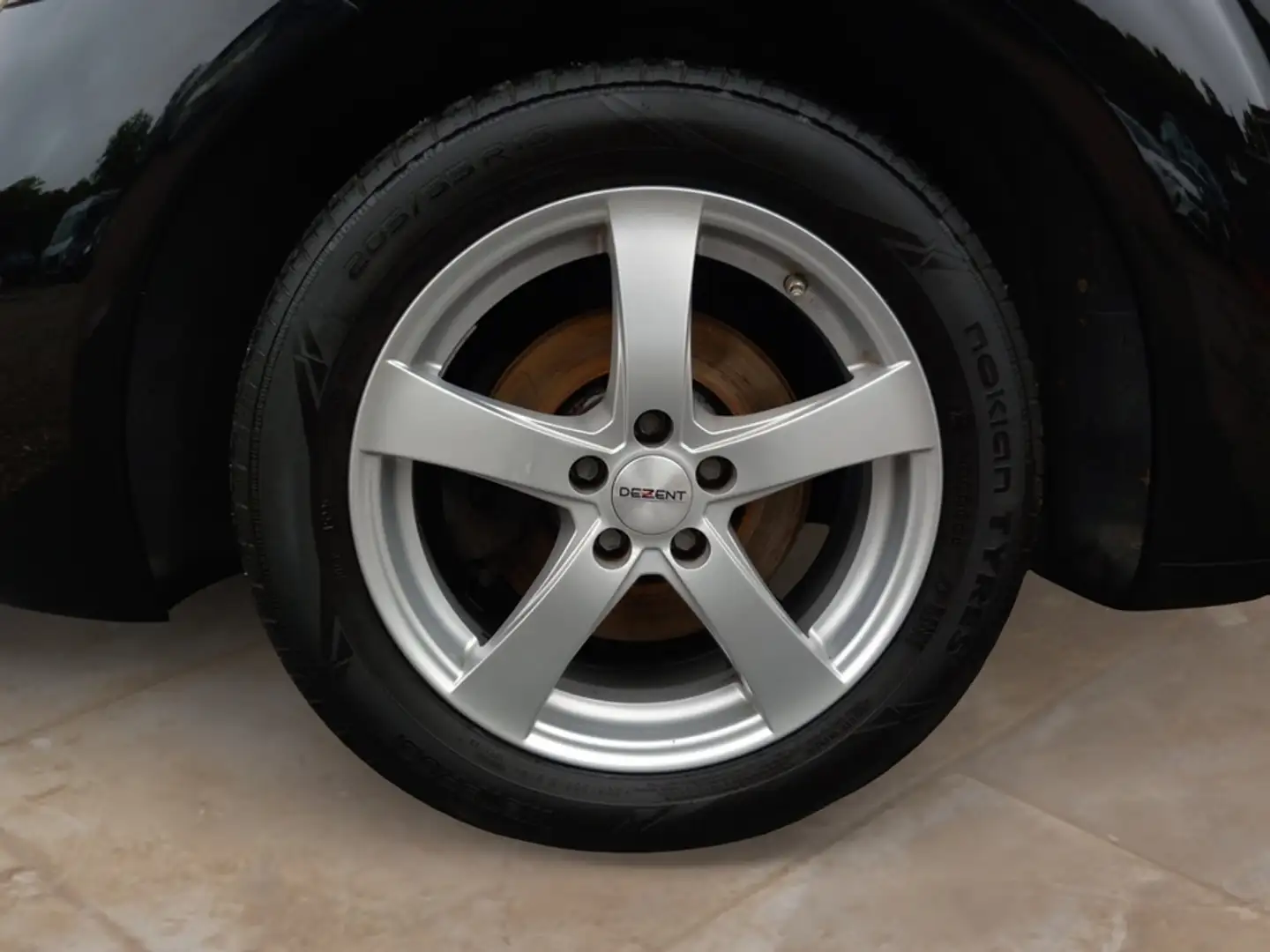 Volkswagen New Beetle 2.0 + 2. Hand Schwarz - 2