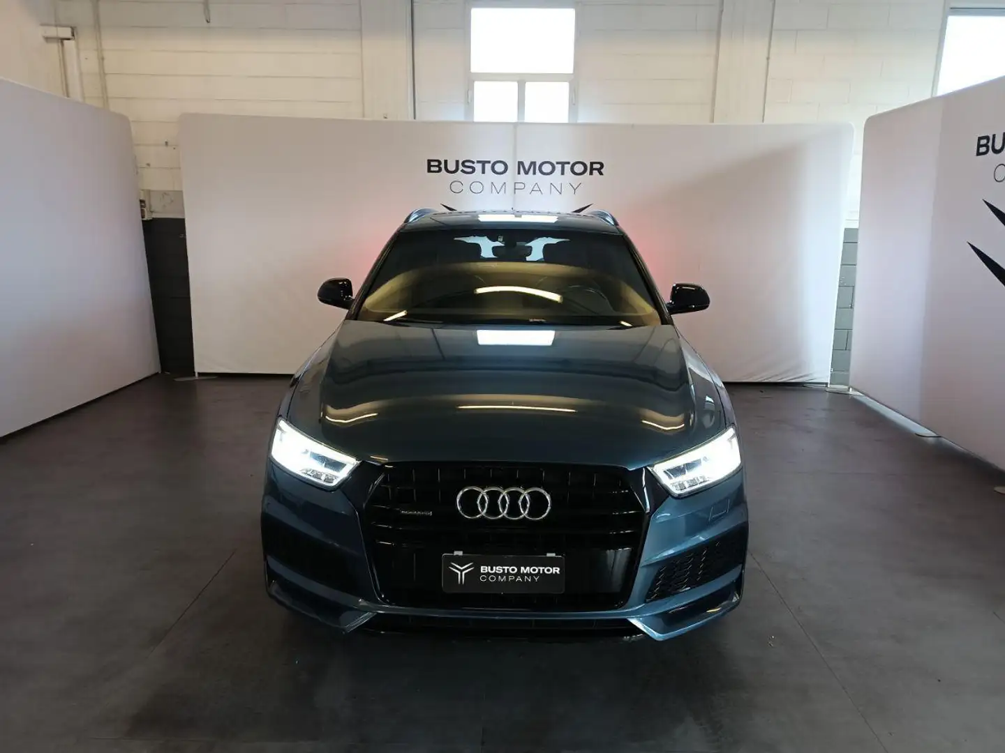 Audi Q3 2.0 TDI 120 CV S tronic Sport AUTOMATICA Bleu - 2
