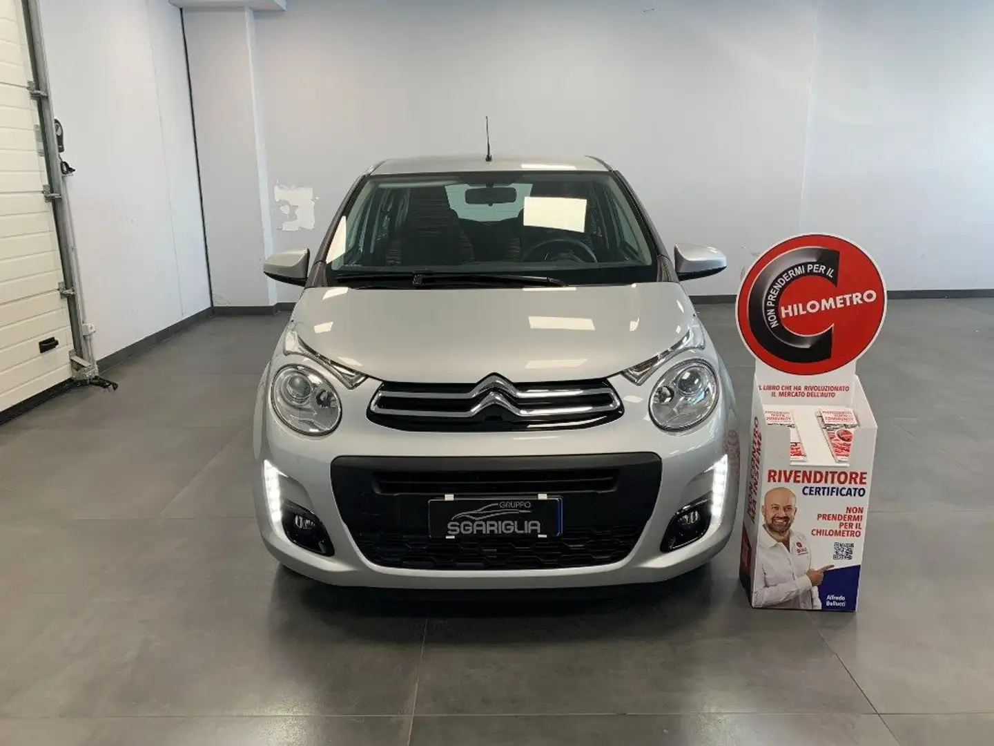 Citroen C1 1.0 Benzina 5 Porte Shine Gris - 2