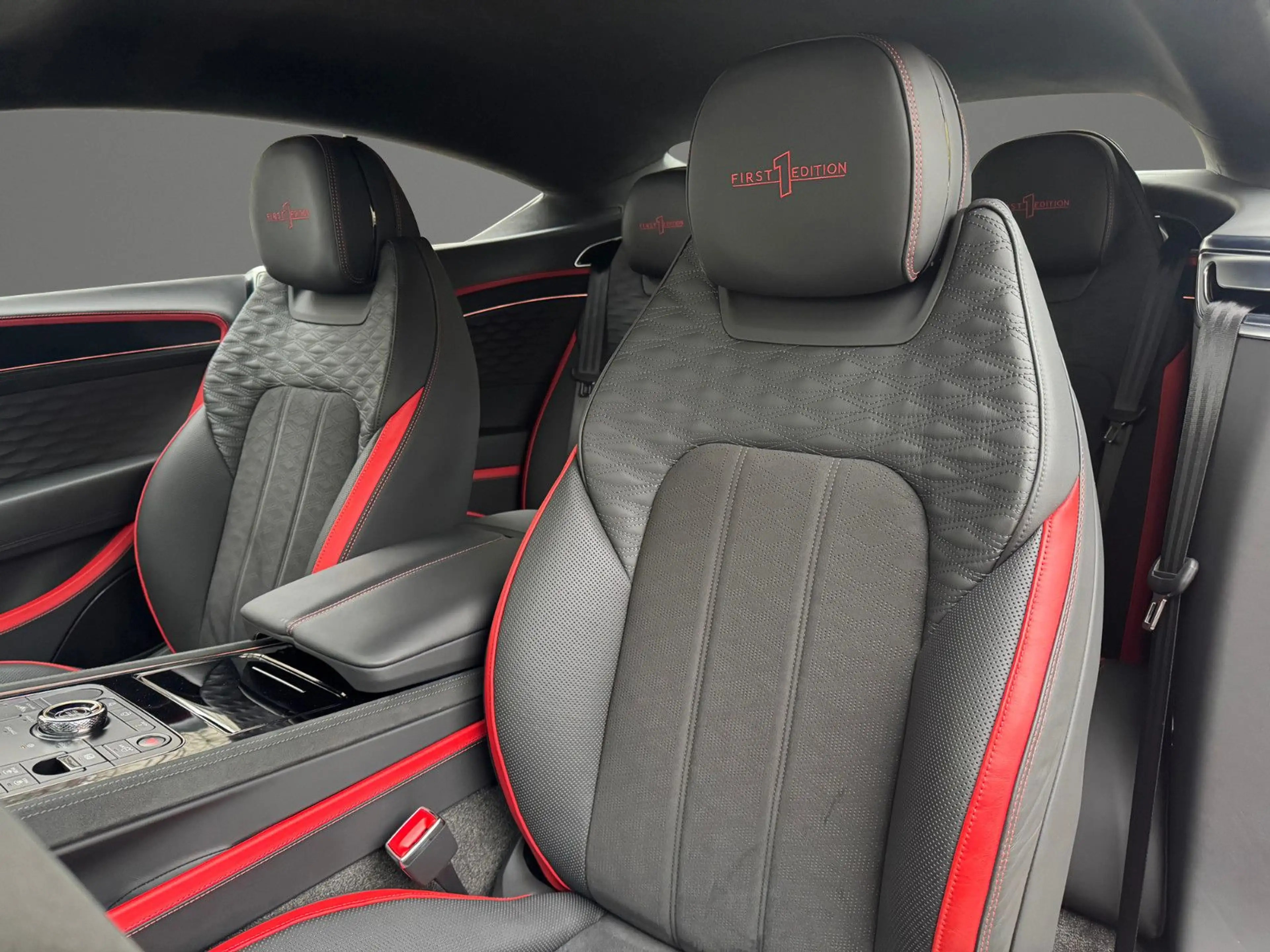 Bentley Continental GT SPEED V8 HYBRID First Edition — photo 13