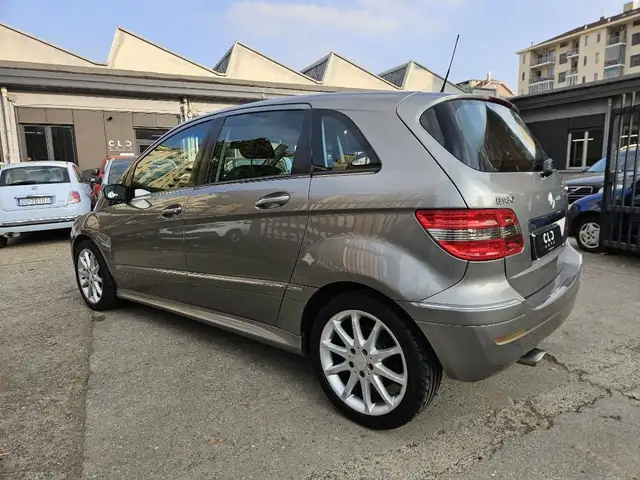Mercedes-Benz B Class view 6