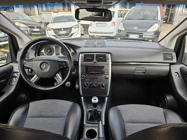 Mercedes-Benz B Class view 10