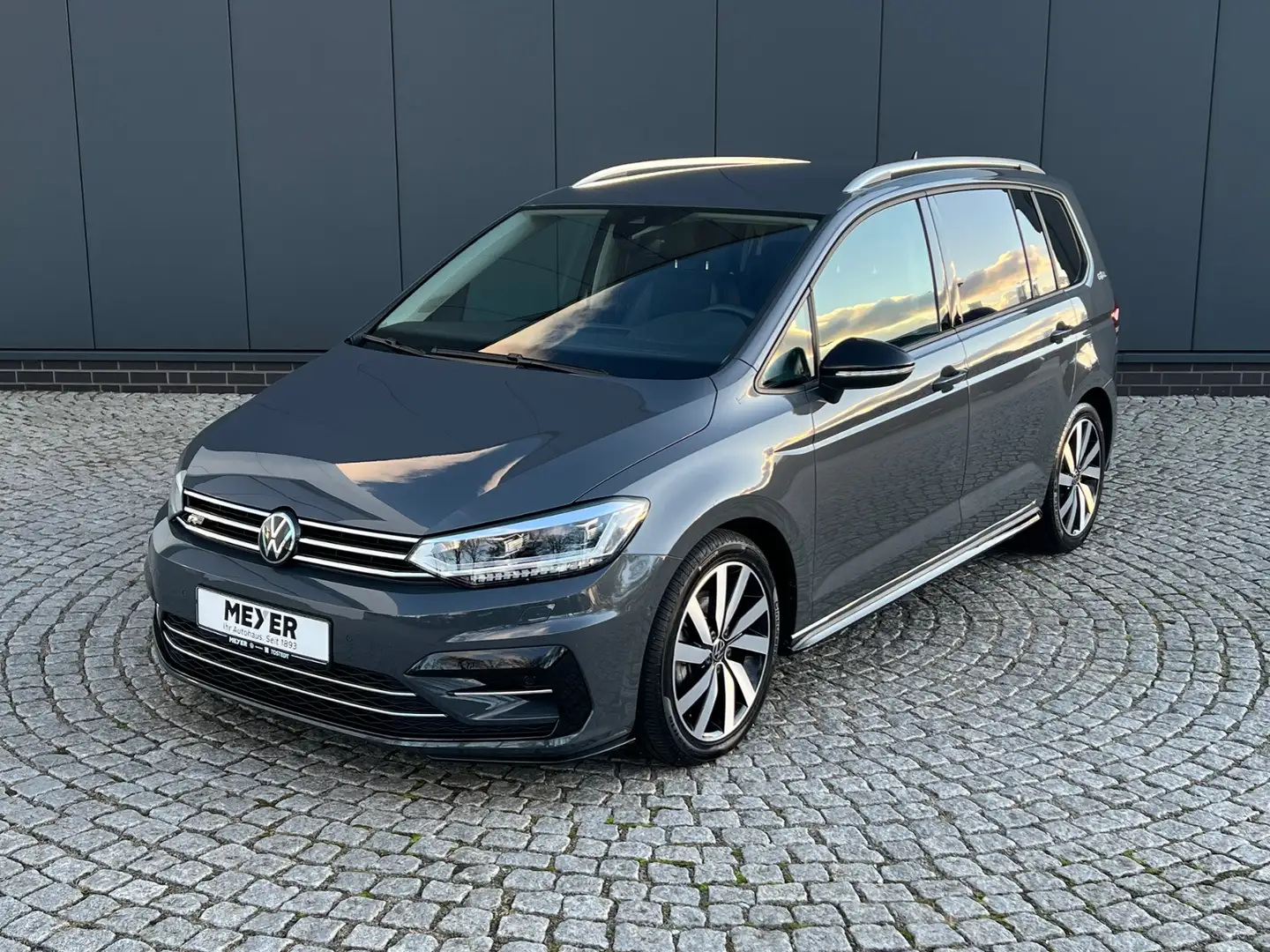 Volkswagen Touran GOAL 2.0 TDI DSG *AHK, LED, 7 Sitze, 18'-LM* Grau - 2