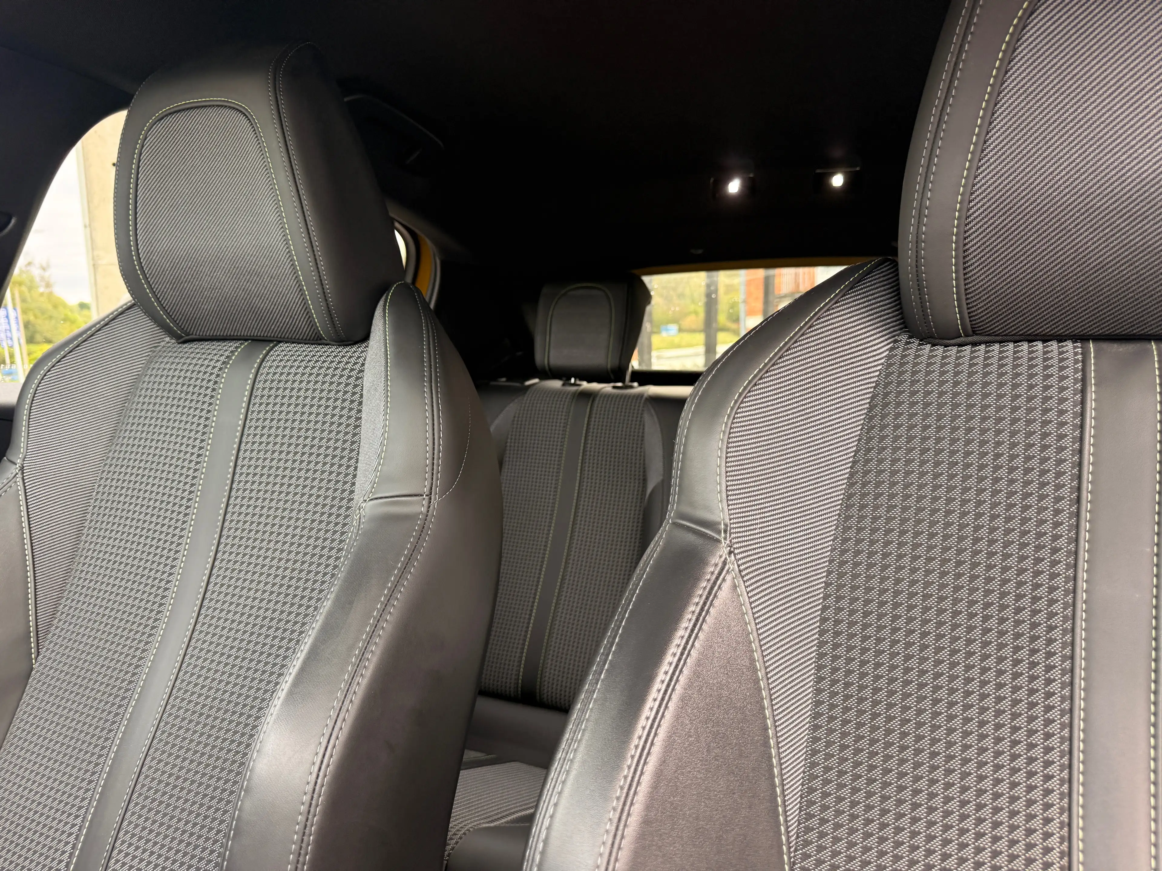 Peugeot 208 208 1.2i PureTech GT Line (EU6.3) — photo 8