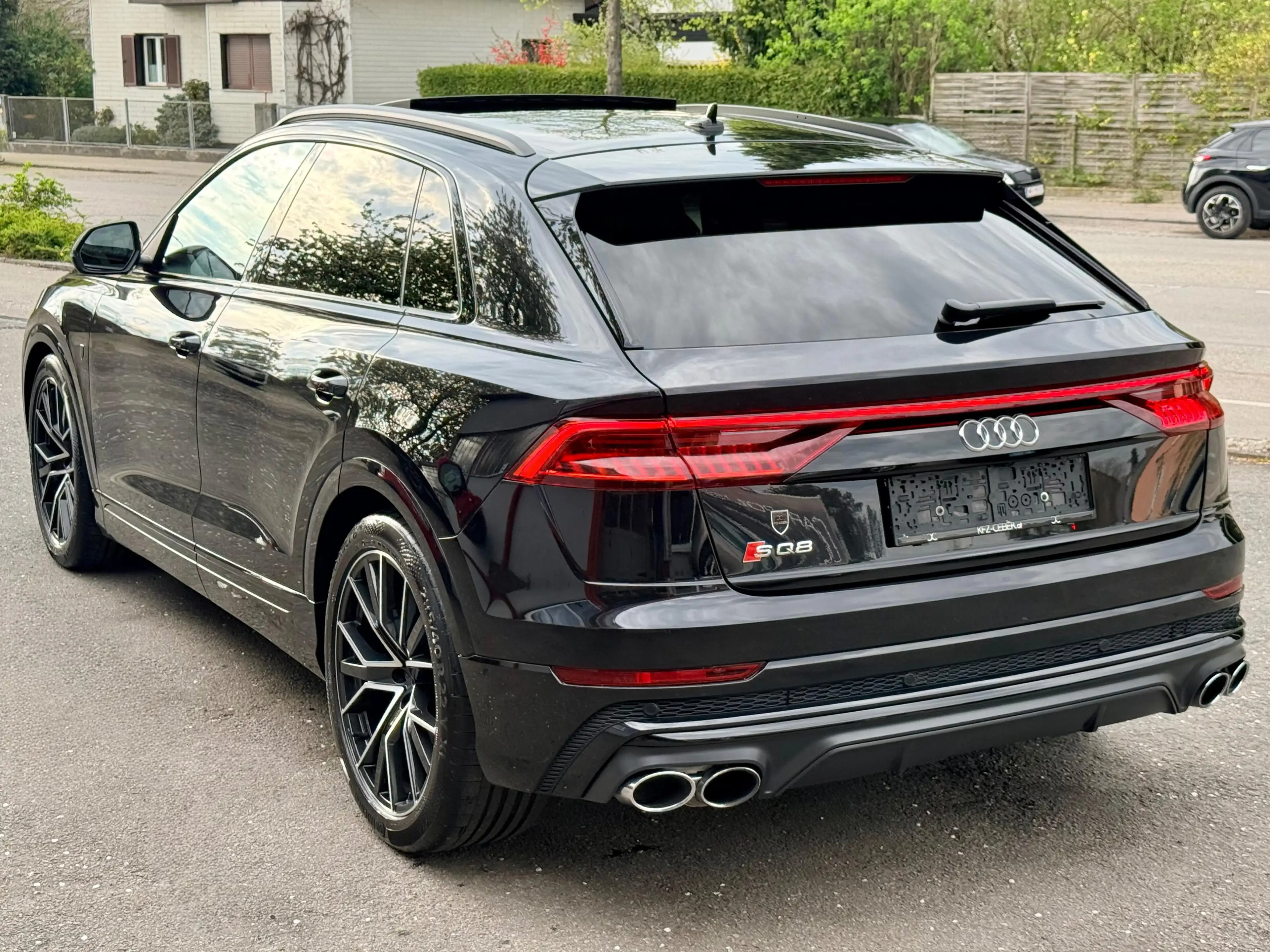 Audi SQ8 Audi Exclusive — photo 9