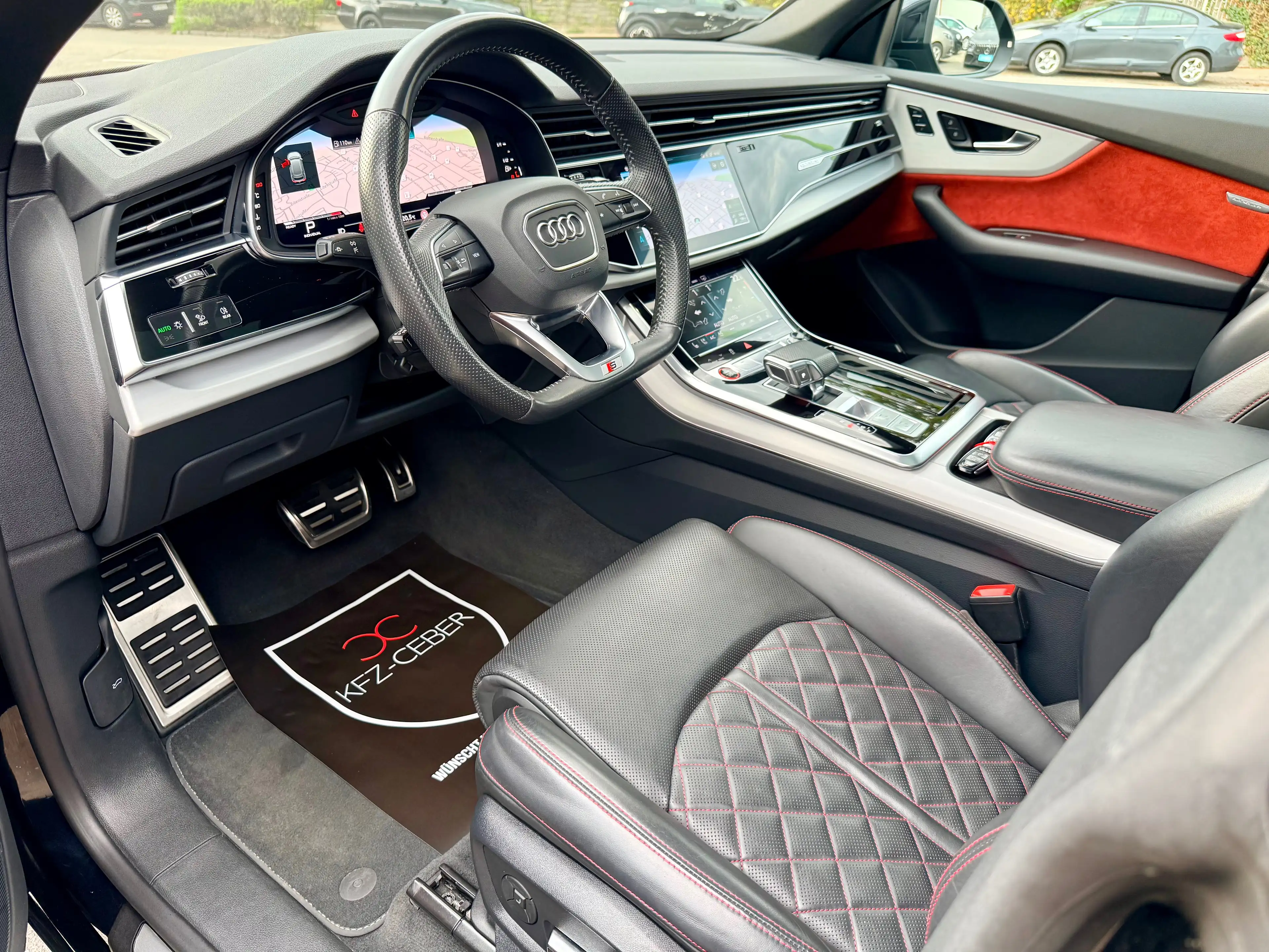 Audi SQ8 Audi Exclusive — photo 11