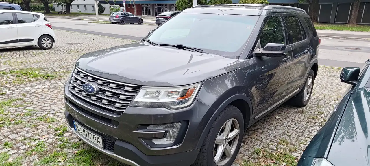 Ford Explorer