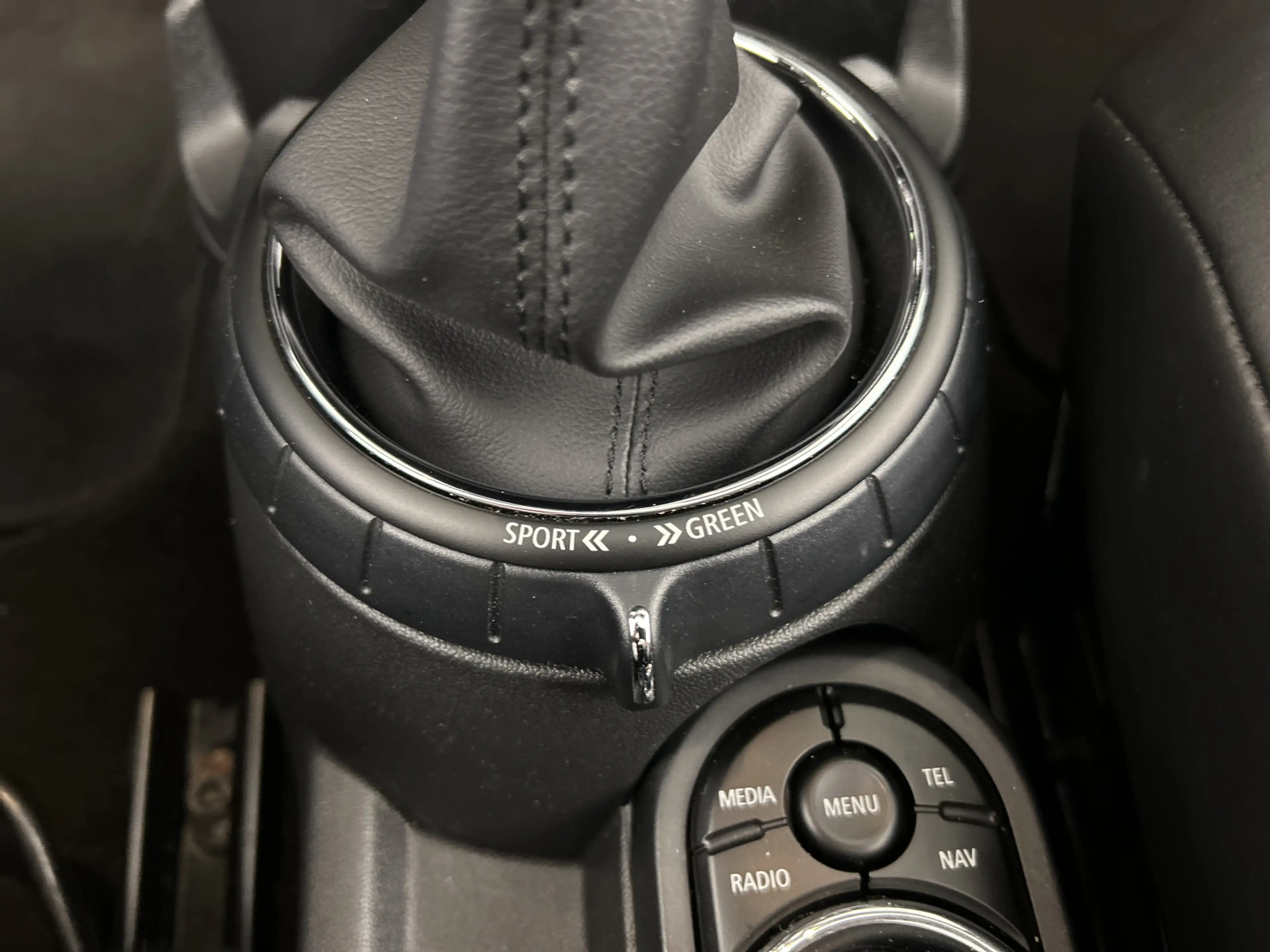 MINI Cooper Cabrio 1.5 PDC V+A/Stoelverwarming/Navi/LMV — photo 26