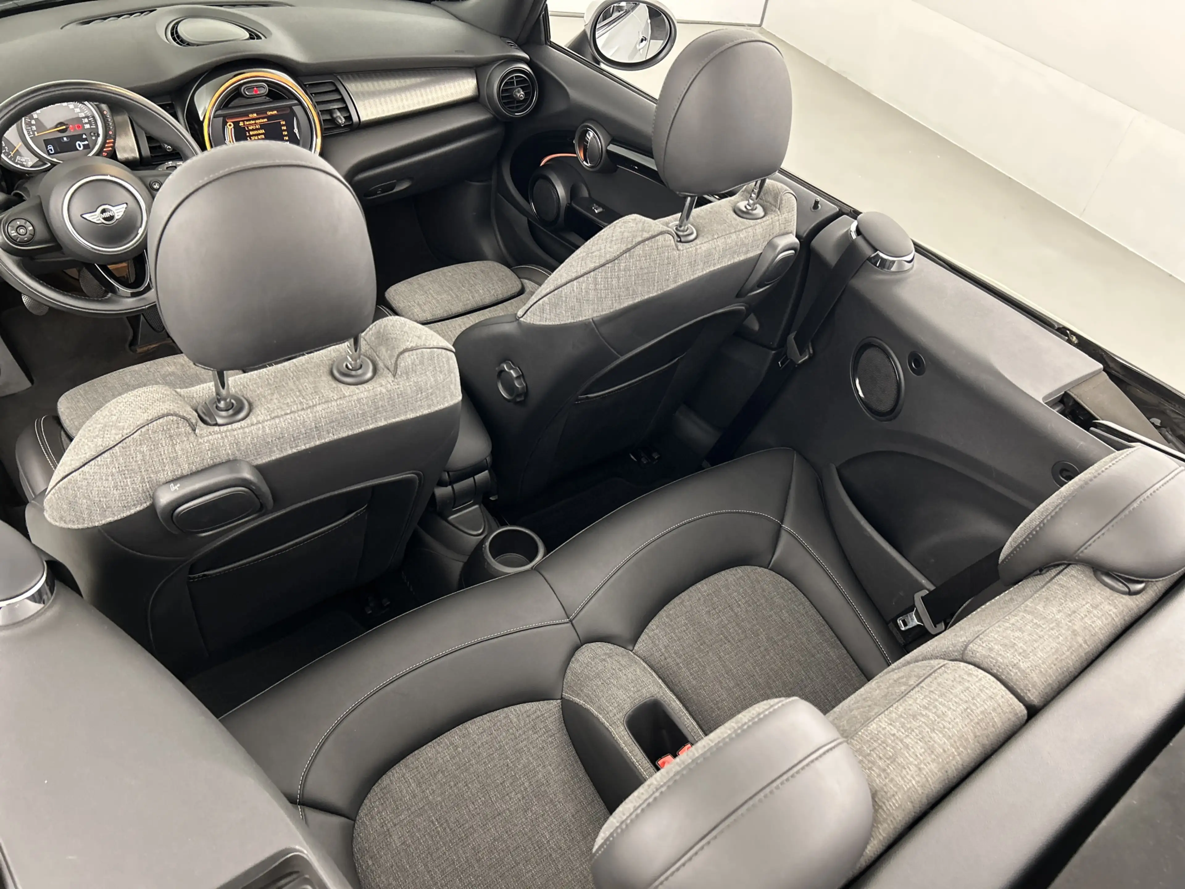 MINI Cooper Cabrio 1.5 PDC V+A/Stoelverwarming/Navi/LMV — photo 30