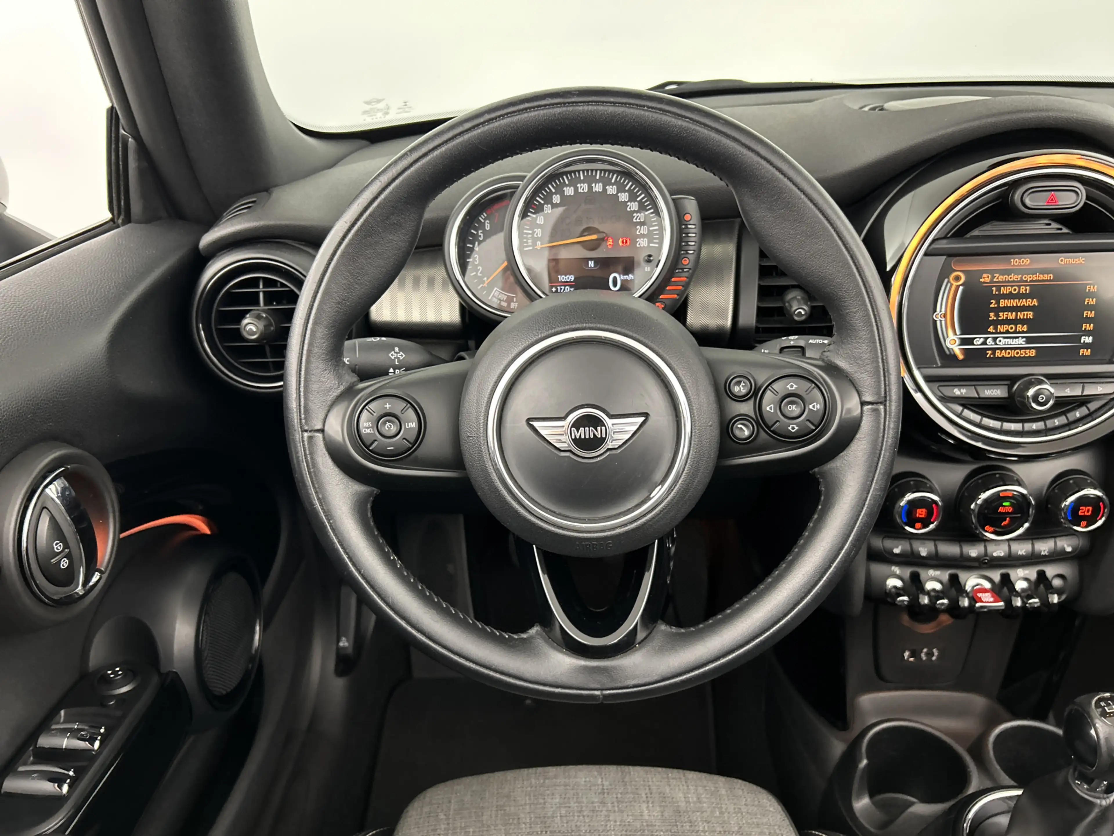 MINI Cooper Cabrio 1.5 PDC V+A/Stoelverwarming/Navi/LMV — photo 16