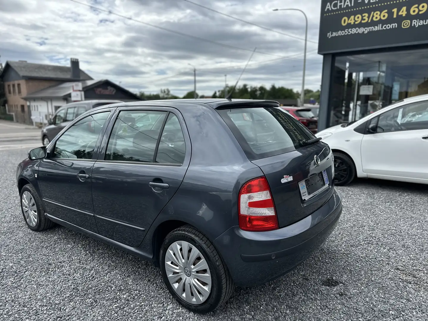Skoda Fabia 1.2i Ambiente - 2