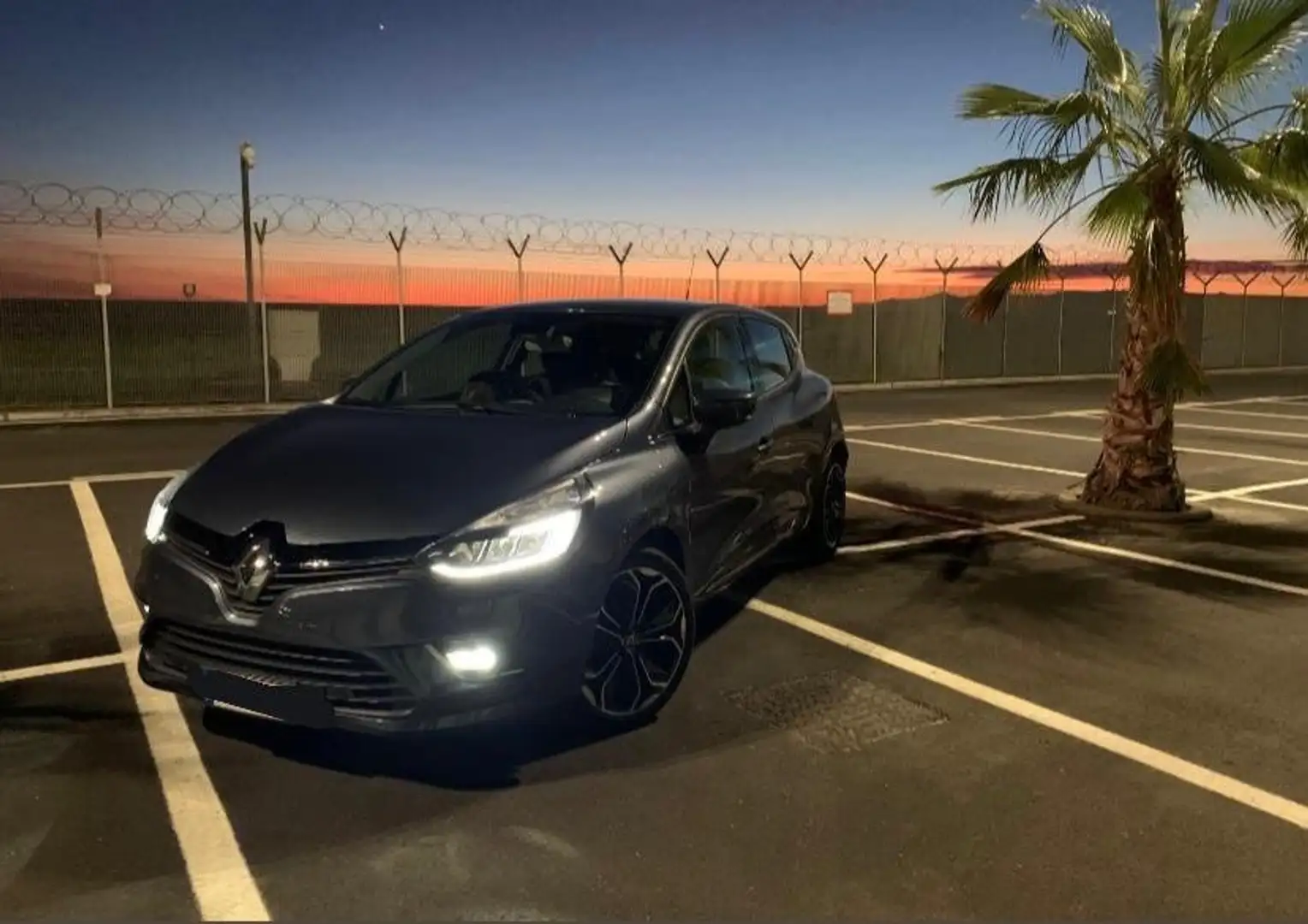 Renault Clio Clio IV 2018 1.5 dci energy Intens 90cv Grigio - 1