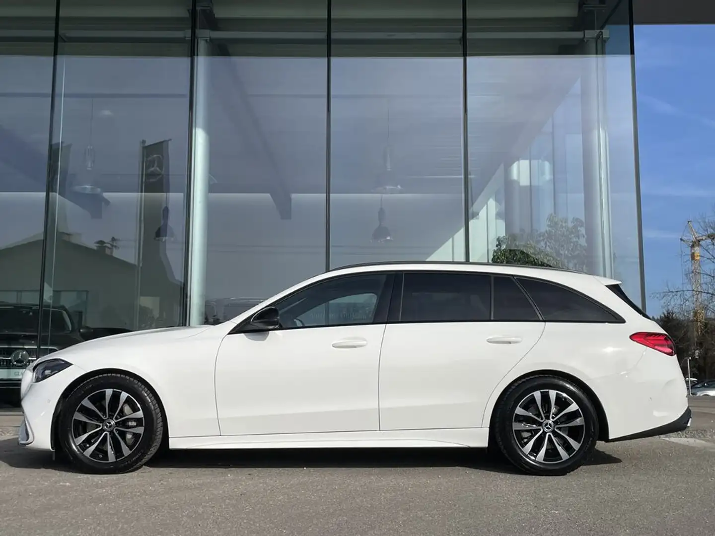 Mercedes-Benz C 220 d T-Modell *AMG-LINE* Blanc - 2