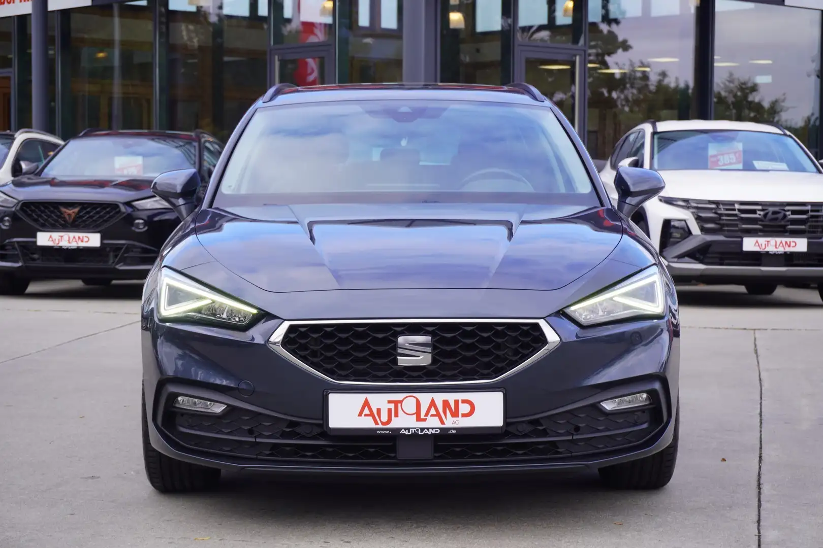 SEAT Leon Sportstourer 2.0 TDI Xcellence DSG Navi DAB Gris - 2
