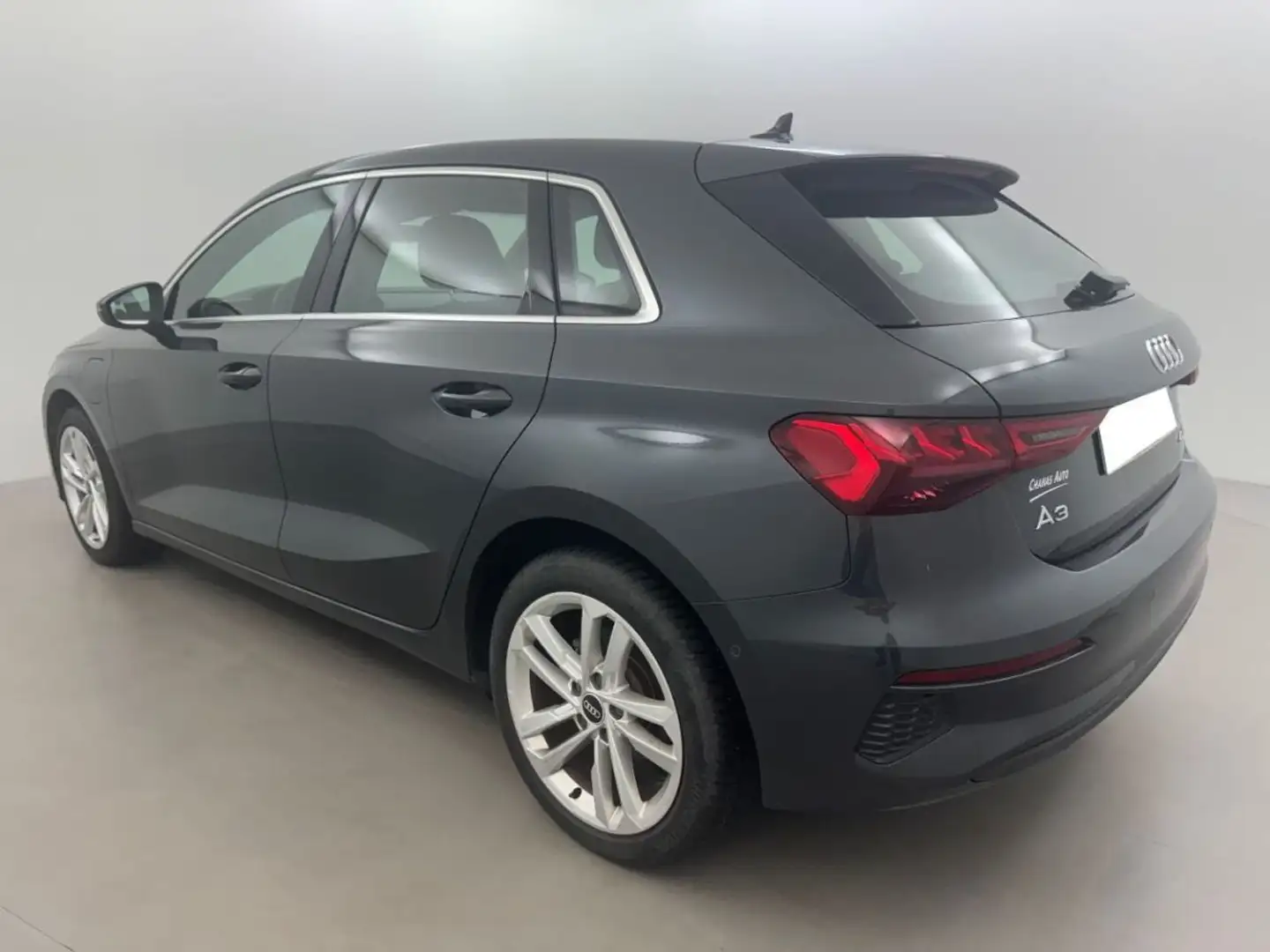 Audi A3 40 TFSIe 204 S tronic 6 Gris - 2