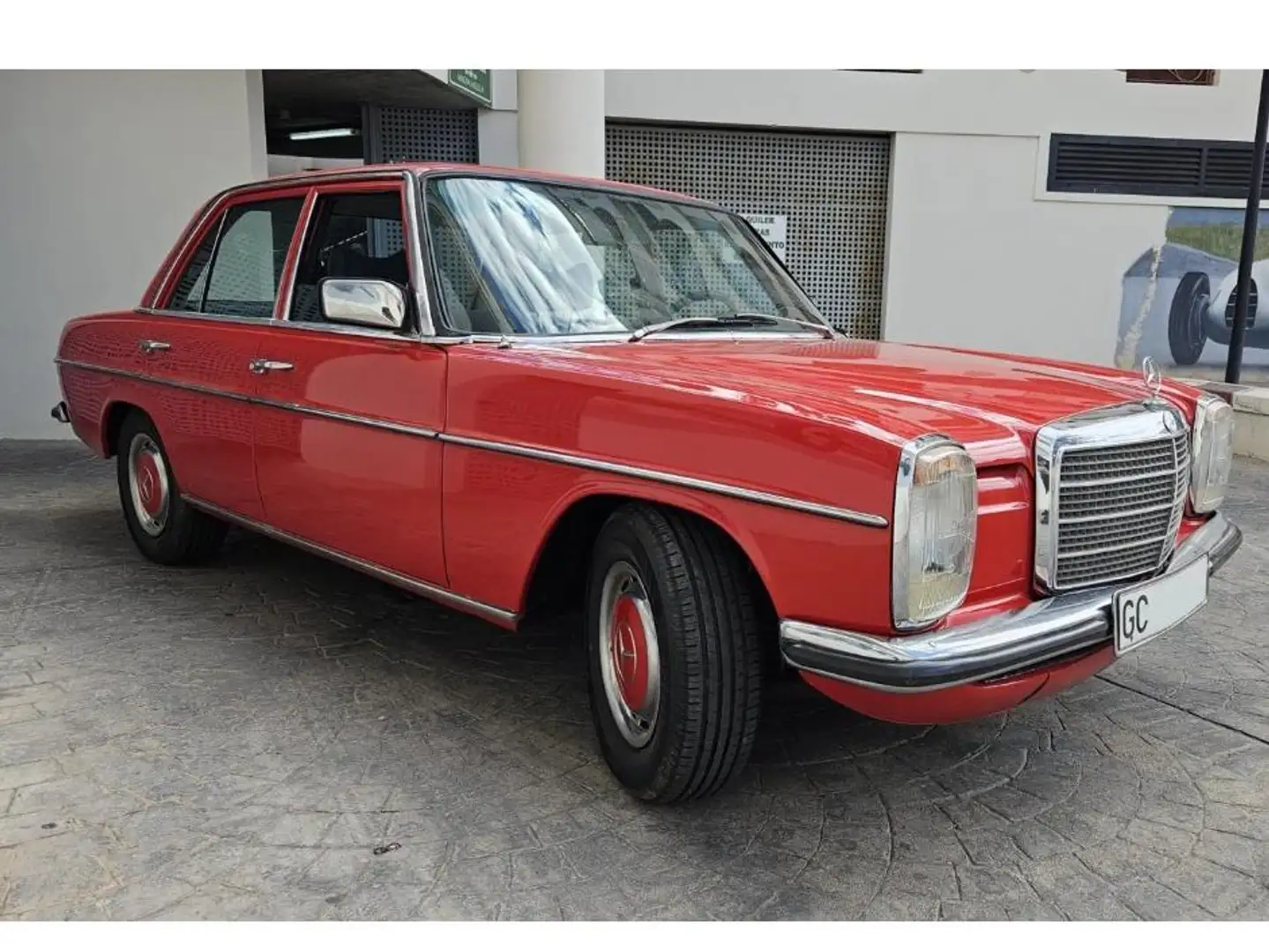 Mercedes-Benz 240 3.0 Piros - 1