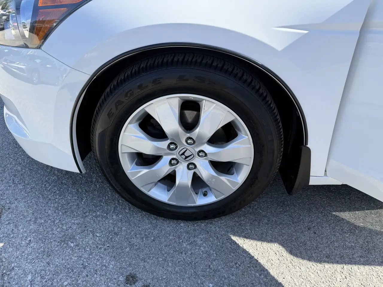 Honda Accord photo Honda Accord