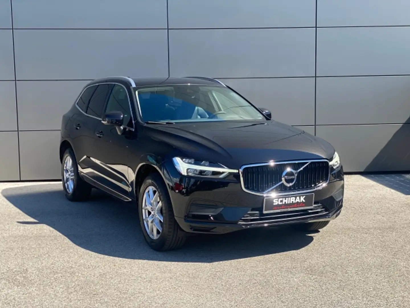 Volvo XC60 D4 Momentum Geartronic Negro - 1