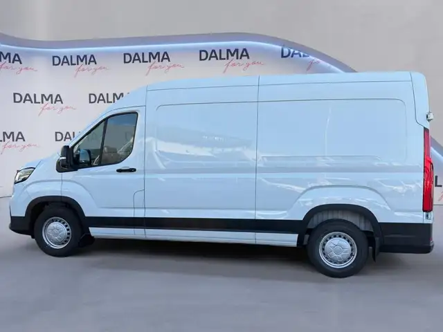 Maxus Deliver 9 view 2