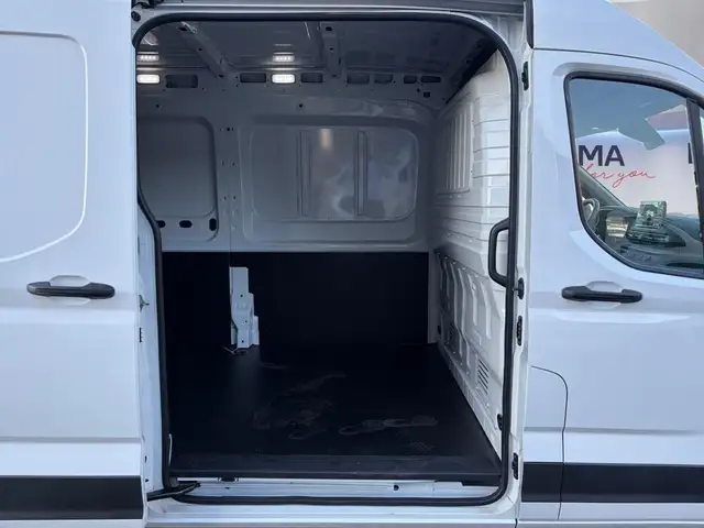 Maxus Deliver 9 view 13